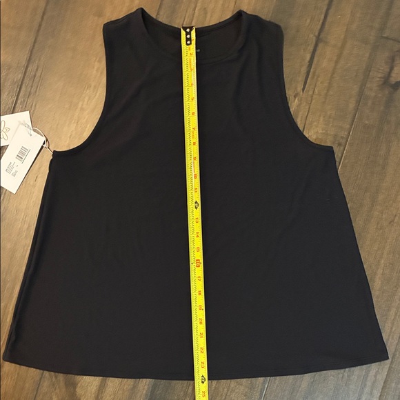 Johnny Was BEE ACTIVE HIGH NECK ACTIVE SWING TANK Large NWT Black Sleeveless - Picture 9 of 11